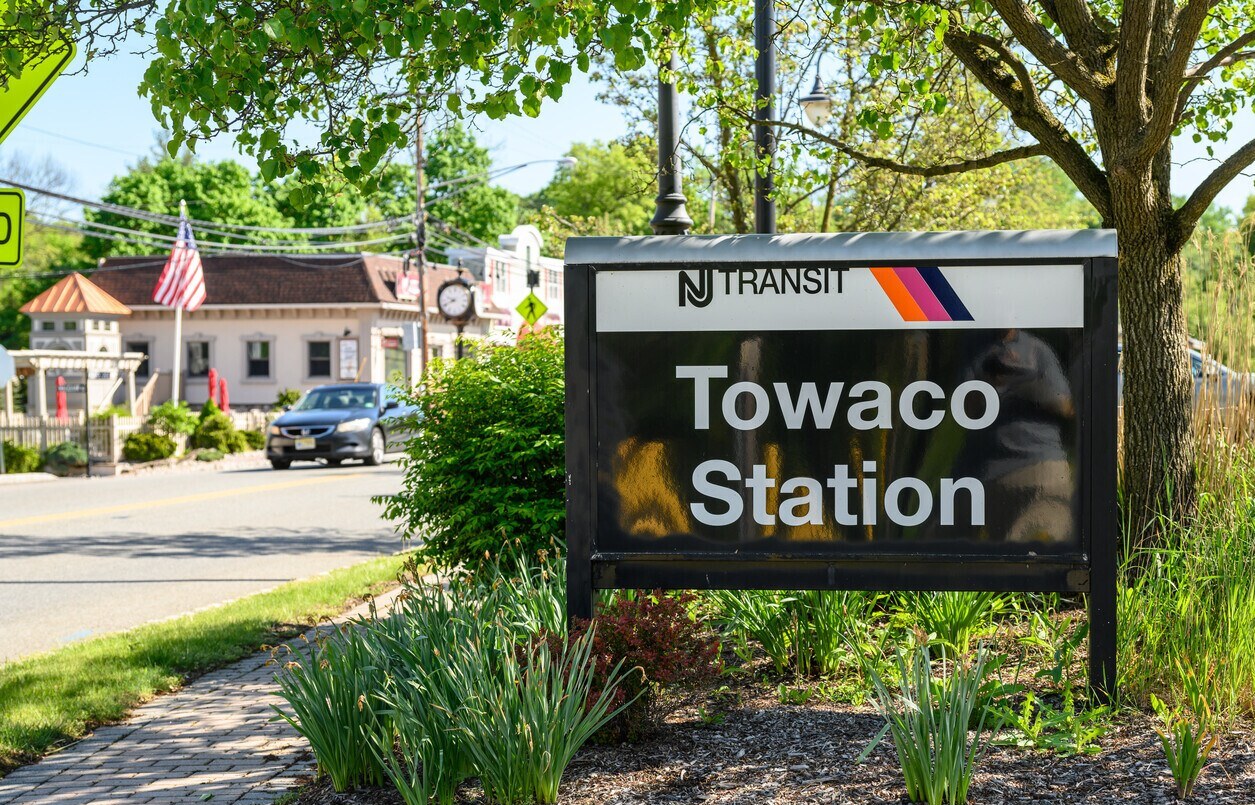 Towaco train station