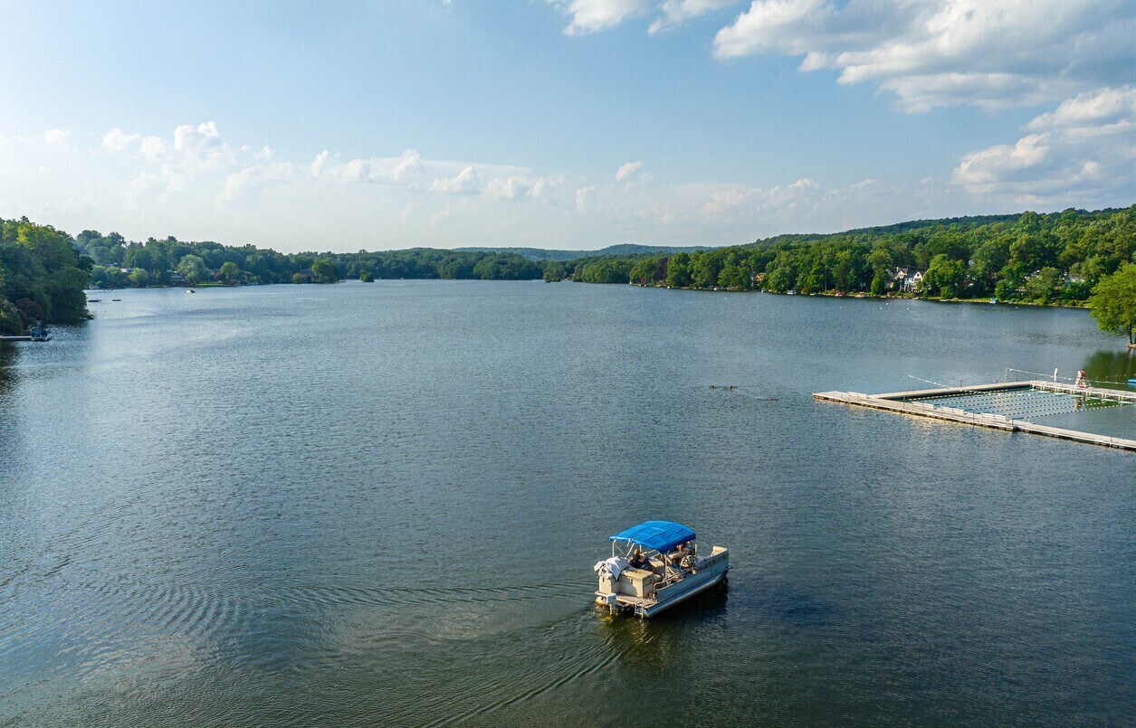 Pines Lake