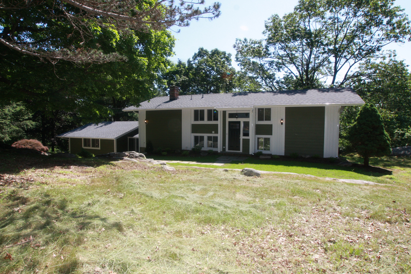 4 Hilltop Ter, Kinnelon Boro, NJ 07405