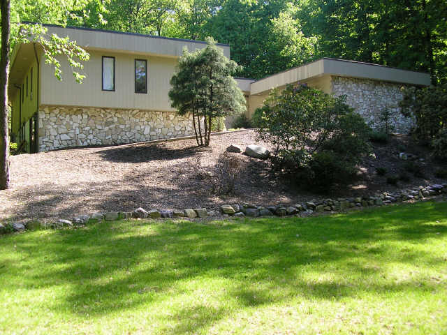 25 Gravel Hill Rd, Kinnelon Boro, NJ 07405