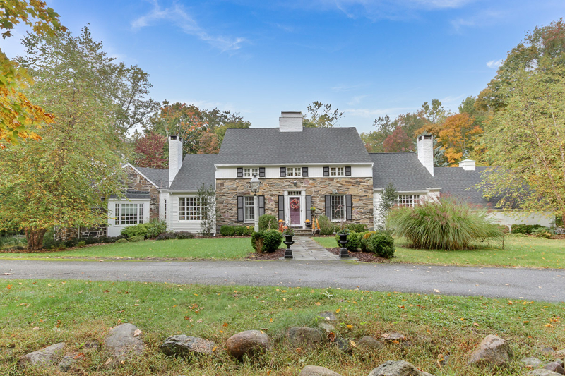 4 Gravel Hill Rd, Kinnelon Boro, NJ 07405