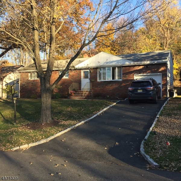 22 Overlook Ave, Little Falls Twp., NJ 07424