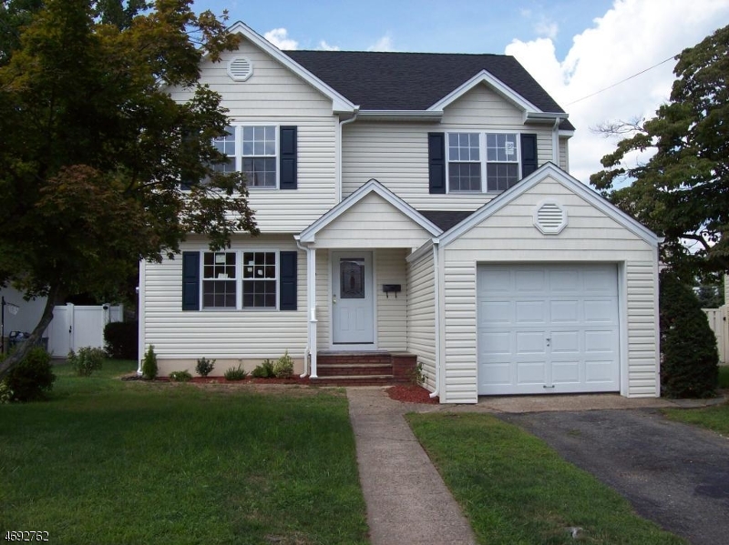 7 Pequannock Ave, Pompton Lakes Boro, NJ 07442