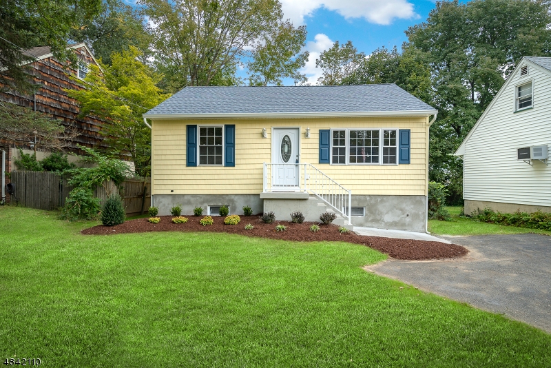 37 VOORHIS PL, Ringwood Boro, NJ 07456