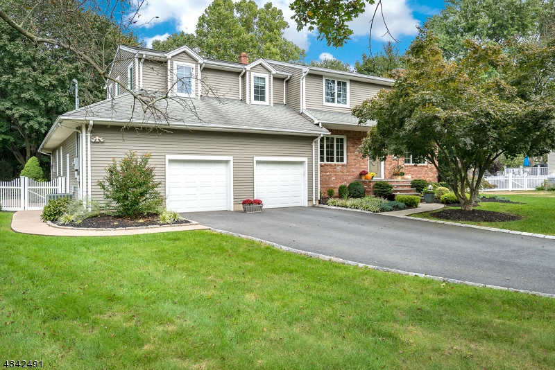 51 COLFAX DR, Pequannock Twp., NJ 07440