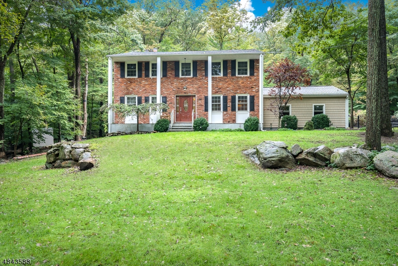 12 CHERRY TREE LN, Kinnelon Boro, NJ 07405