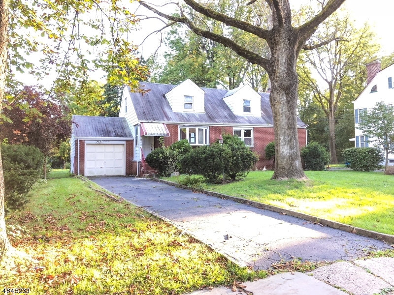 246 E 2ND AVE, Roselle Boro, NJ 07203