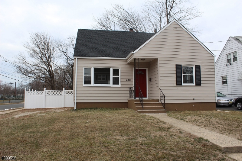 136 DENNIS ST, Roselle Boro, NJ 07203