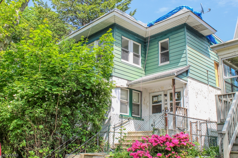 208 LINDEN AVE, Irvington Twp., NJ 07111