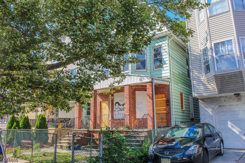 955 LAFAYETTE ST, Elizabeth City, NJ 07201