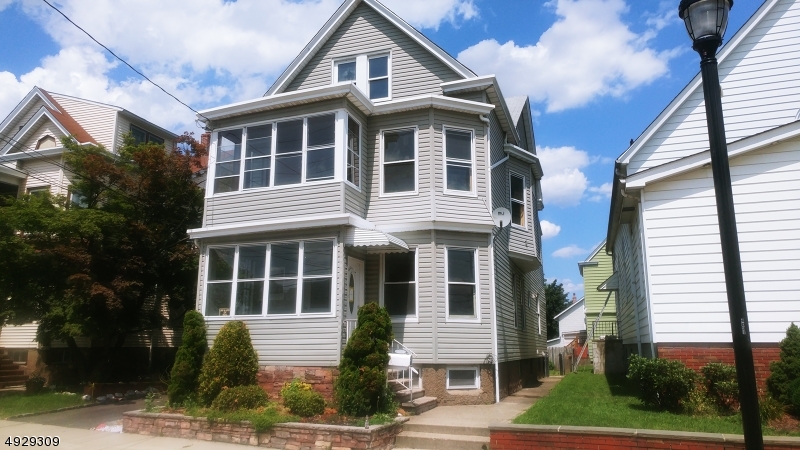 194 HALEDON AVE, Prospect Park Boro, NJ 07405