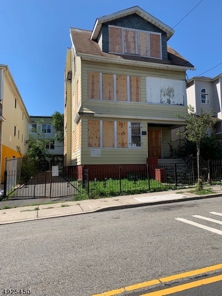 320 RENNER AVE, Newark City, NJ 07112