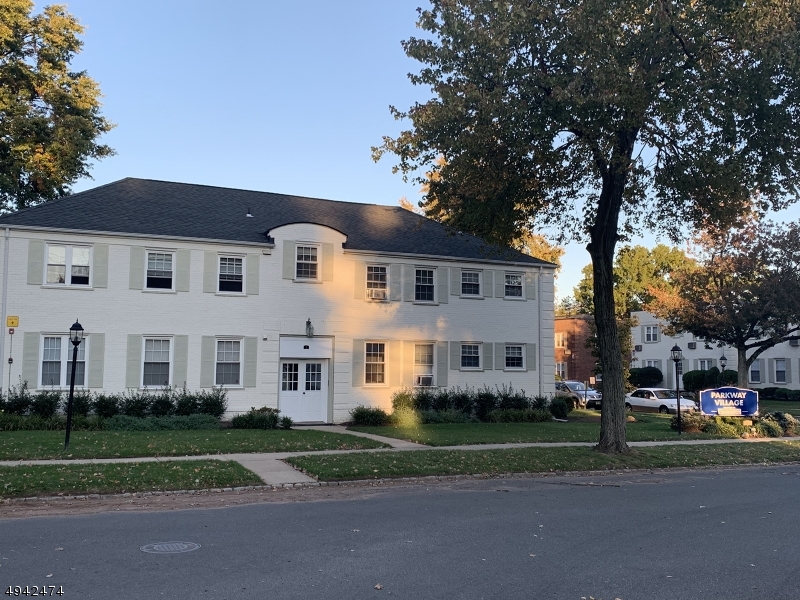 10B PARKWAY VLG, Cranford Twp., NJ 07016
