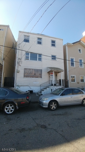 30 ESSEX ST, Paterson City, NJ 07501