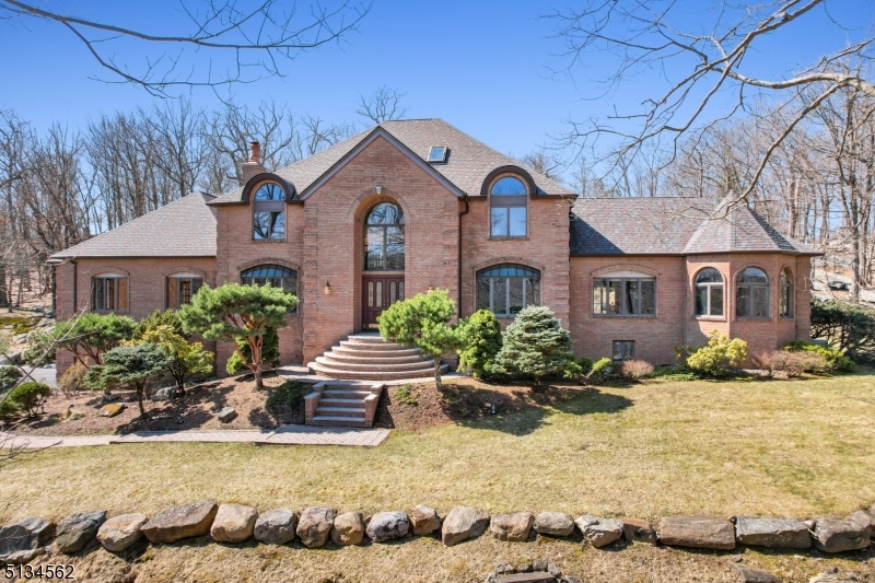 780 W Shore Dr, Kinnelon Boro, NJ 07405