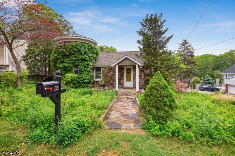 94 Terrace Ave, Butler Boro, NJ 07405